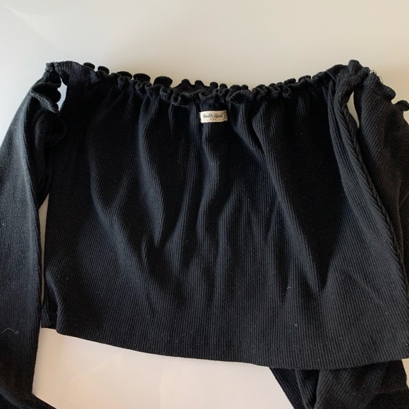 Double agent crop top off shoulder - Picture 2 of 2